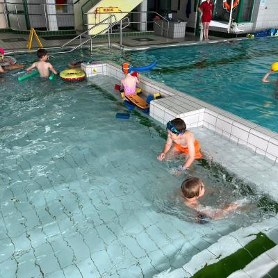 525770112 122174653964377959 7344099696349429347 N